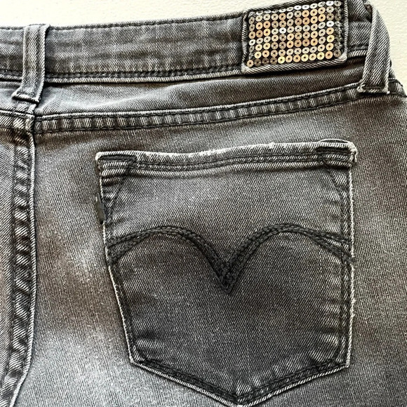 Levi’s Demi curve straight leg Jean. 29 Charcoal 99% cotton, zip @ ankle. Accent - Picture 6 of 8